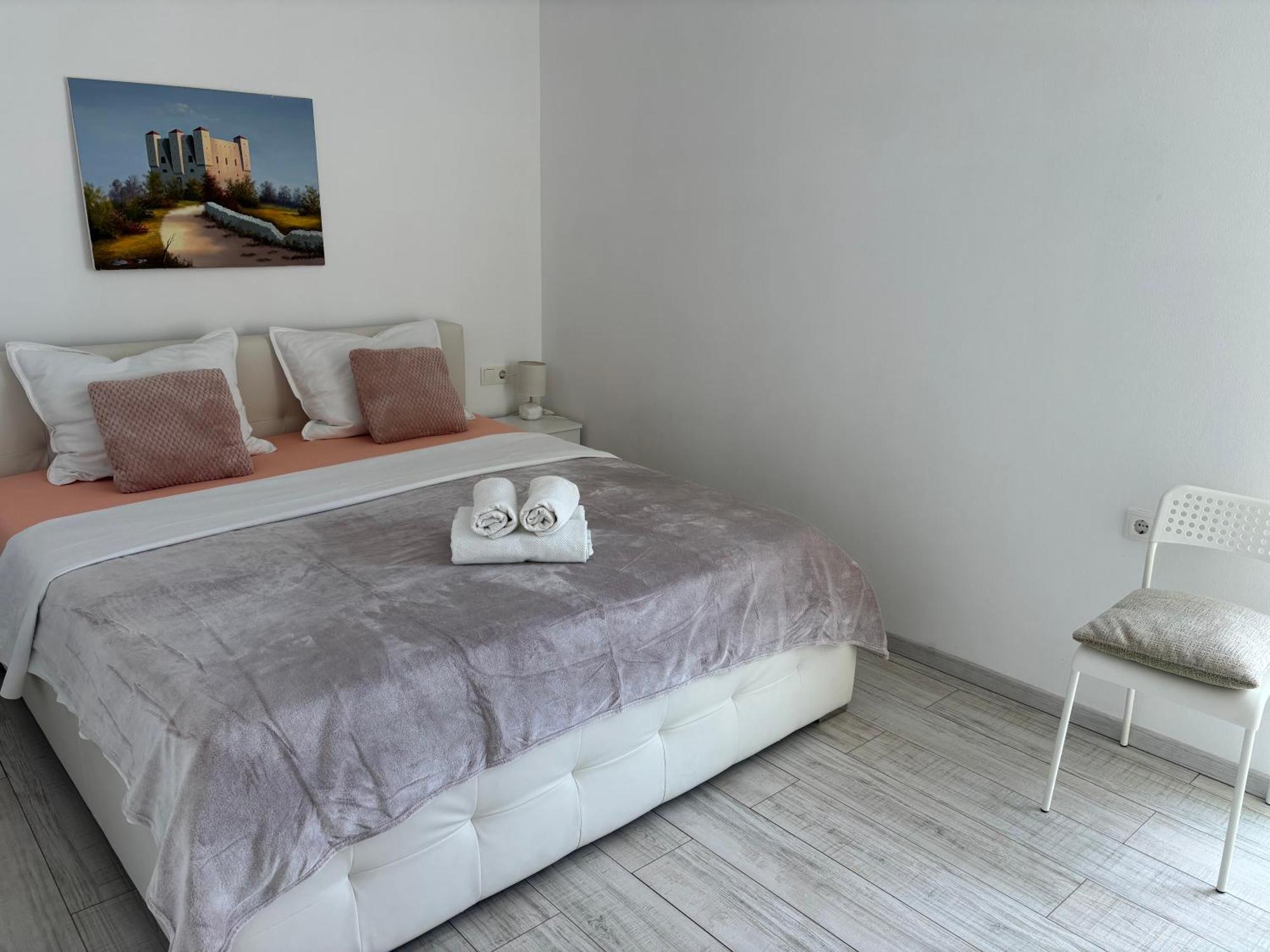 Apartament Tri Srice *